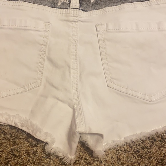 🧡 2/$15🧡 American Flag Button Up Shorts 💙⭐️❤️ - Picture 12 of 15